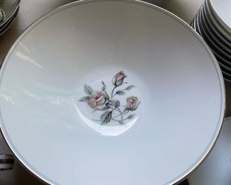 A close look at the Noritake "Margot"