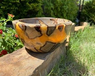 Note the sun shining through the stone 