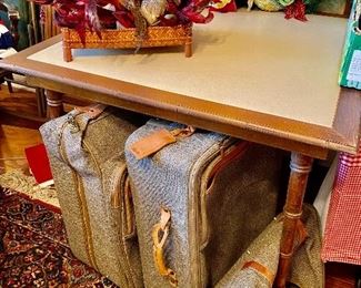 Three pieces of Hartmann Tweed luggage