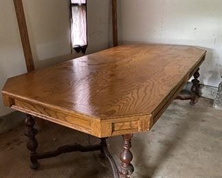 Beautiful wood table.. $100