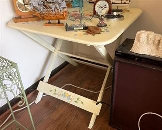 Folding Table & Decorative Pieces