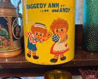 Raggedy Ann & Andy Tin