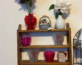 Wall Mount Shlef & Contents