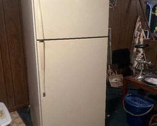 Upright Fridge whirlpool