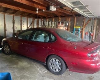 Ford Taurus Low Miles