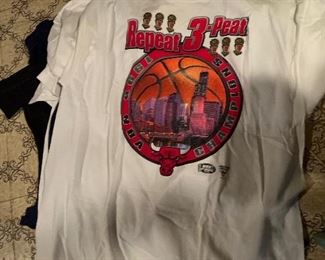3 Peat Bulls Tee SHirt