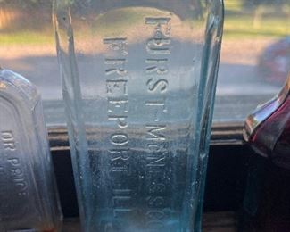 Bottle Furst mcNess Co
Freeport Ill