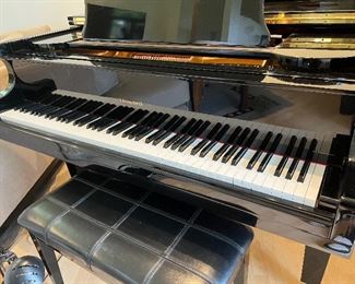 Howard C171 Baby Grand Piano 55.5"W x 71"L  x 40"H - pristine condition