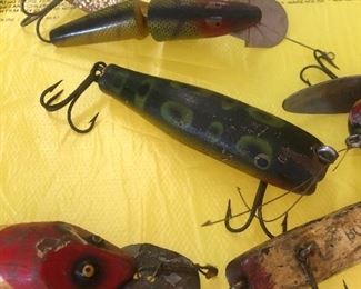 Wooden fishing plugs 