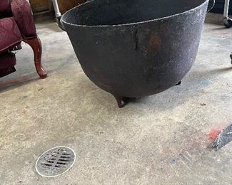 21” in circumference Black Cast Kettle 