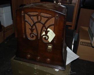 Antique Kennedy Radio