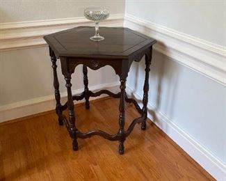 hexagon antique lamp table with decorative turned legs 