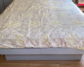 80's platform bed with drawers