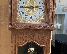 Vintage Syroco Plastic Clock in Original Box