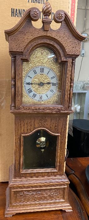 Vintage Syroco Plastic Clock in Original Box