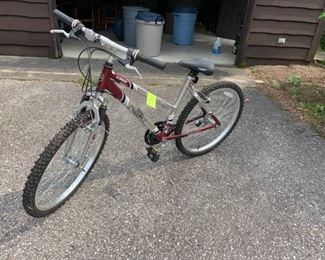 NEXT Aluminum All Terrain Shock Mountain Bike.