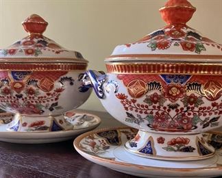 Pair of IMARI Japonais SOUPIÈRE porcelains