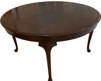 Antique Queen Anne Round Dining Table