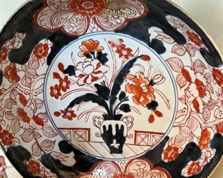 Imari Ware, Edo period, 18th century. Large Dish with flowering plant design, overglaze enamel
