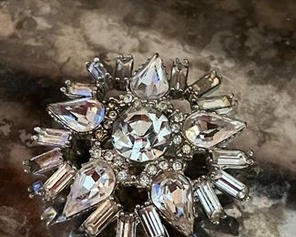 Isenberg large brooch