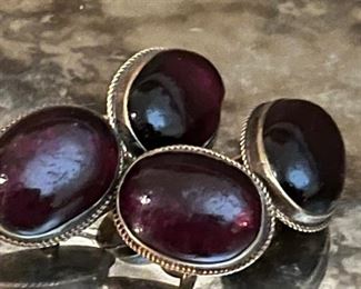 9KT gold Cabochon Ruby cuff links 