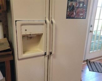 Side by side refrigerator $250