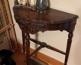 Nice small accent table 