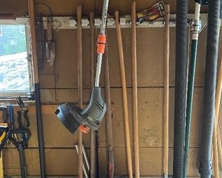 Garden and yard tools 