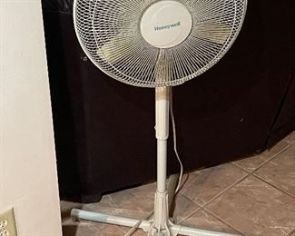 Honeywell floor fan