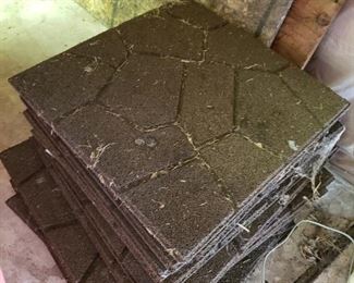 Rubber patio tiles