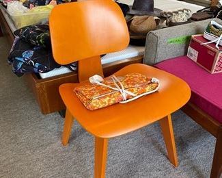 Herman Miller Eanes Chair