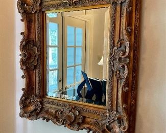 Mirror with great details 
