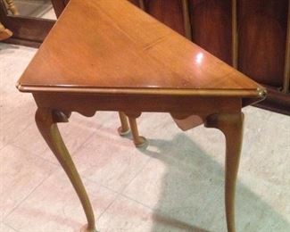 Antique drop leaf table 