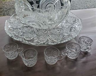 15 Piece Glass Punch Bowl Set