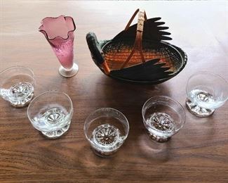 Kitchen Glass And Duck Basket