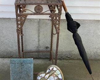 Metal Plant Stand Duck Umbrella And Garden Decor