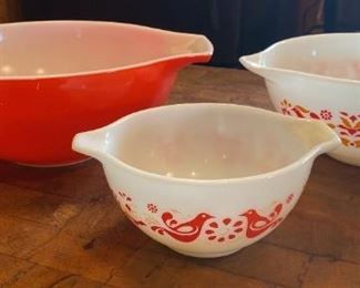 Vintage Pyrex Red And Orange Friendship Cinderella Bowls