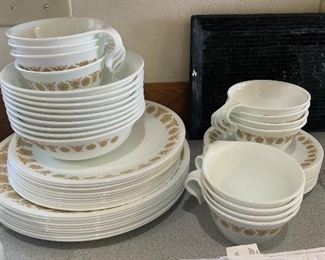 Corelle Corning Butterfly Gold Dinner Set