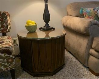 End Table, Table Lamp, Decor