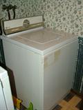 Maytag Washer - older but in excellent working order. I had this exact same washer years ago and it worked like a dream!