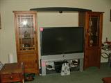 Here are the two towers and bridge I was telling you about.  Unfortunately the TV is NOT for sale, but shown here to illustrate how you could use the towers and bridge.