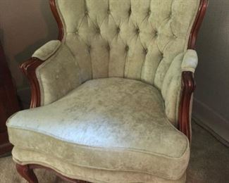 Vintage Tufted Back Lounge Chair