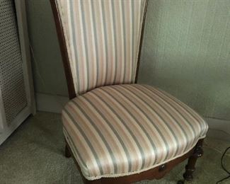 Slipper Chair
