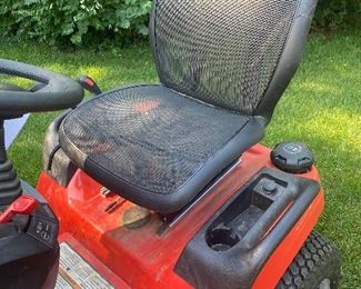 Riding lawnmower