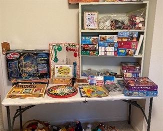 Puzzles beanie babies K’NEX board games