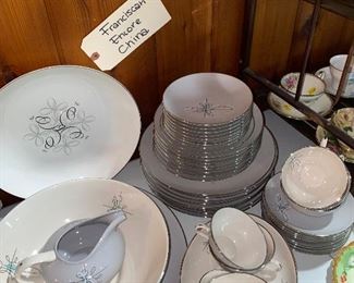 Franciscan encore China
Franciscan encore gravy boat, Franciscan encore tea cups and saucers, Franciscan encore serving dishes, Franciscan encore Serving platter, Franciscan encore dishes
