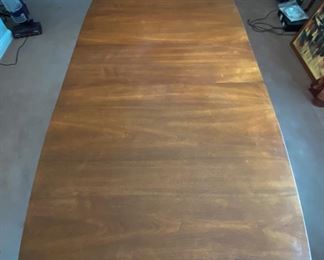 479 Broyhill Sculptra Table and Chairs Detail 7