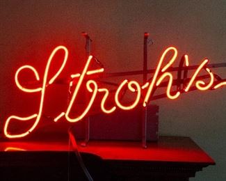 Stroh's Neon Light