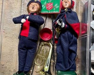 Vintage Byer's Choice (The Carolers) two Salvation Army: man & woman with all the extras!