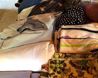 SOME VINTAGE LOOKING FABRIC…